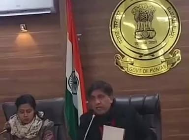 ਹੁਸ਼ਿਆਰਪੁਰ: ਜ਼ਿਲ੍ਹਾ ਪ੍ਰਬੰਧਕੀ ਕੰਪਲੈਕਸ ਵਿੱਚ ਵਿਧਾਇਕ ਤੇ ਡੀਸੀ ਨੇ ਸ਼੍ਰੀ ਗੁਰੂ ਰਵਿਦਾਸ ਸਭਾਵਾਂ ਦੇ ਨਾਲ ਕੀਤੀ ਮੀਟਿੰਗ