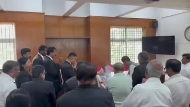 ರಾಮನಗರ: ಜಿಲ್ಲಾ ವಕೀಲರ ಸಂಘದ ಕಚೇರಿಯಲ್ಲಿ ಸ್ವಾಮಿ ವಿವೇಕಾನಂದರ ಜಯಂತಿ ಆಚರಣೆ