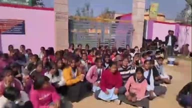 खेतड़ी: कांकरिया गांव में छात्रों ने शिक्षक तबादले के खिलाफ किया विरोध प्रदर्शन, स्कूल पर लगाया ताला