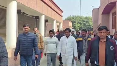 बस्ती: चकिया ग्राम सभा में मतदाता सूची में गड़बड़ी का आरोप, ग्रामीणों ने डीएम कार्यालय पहुंचकर की शिकायत