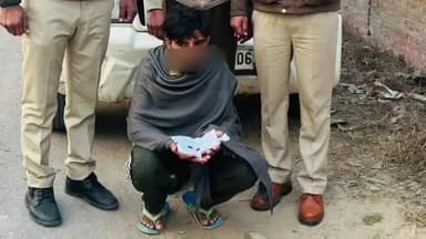 सिरसा: गांव सिंहपुरा पुलिस चौकी प्रभारी ने दी जानकारी, गांव दादू क्षेत्र से 11 ग्राम हेरोइन के साथ युवक गिरफ्तार