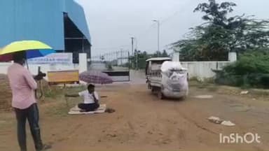 உடையார்பாளையம்: ஜெயங்கொண்டம் அருகே குப்பை கிடங்கை அகற்ற வலியுறுத்தி கொட்டும் மழையில் குடை பிடித்தபடி விவசாயி உண்ணாவிரதம்