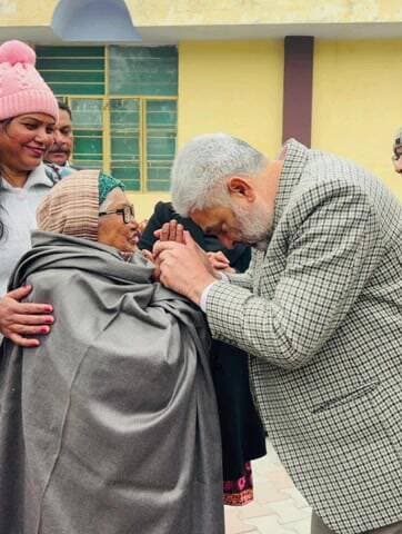 ਪਠਾਨਕੋਟ: ਬਜ਼ੁਰਗ ਸਮਾਜ ਦਾ ਅਣਮੁੱਲਾ ਸਰਮਾਇਆ, ਸੇਵਾ ਹੀ ਸਭ ਤੋਂ ਵੱਡਾ ਪੁੰਨ ,ਬਿਰਧ ਆਸ਼ਰਮ ਝਾਖੋਲਾੜੀ ਵਿਖੇ ਲਾਲ ਚੰਦ ਕਟਾਰੂ ਚੱਕ ਨੇ ਮਨਾਈ ਲੋਹੜੀ।