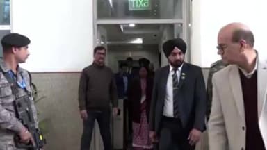 पार्लियामेंट स्ट्रीट: दिल्ली की मुख्यमंत्री रेखा गुप्ता और केंद्रीय मंत्री भूपेंद्र यादव के बीच प्रदूषण मामले पर हुई बैठक