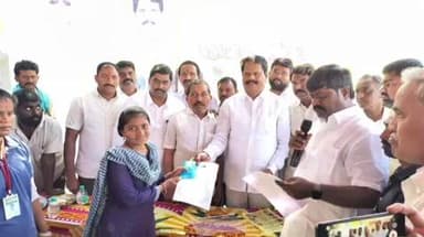 యర్రగొండపాలెం: ఉజ్వల యోజన పథకం ద్వారా గ్యాస్ సిలిండర్లు పంపిణీ చేసిన టిడిపి ఇన్చార్జి ఎరిక్షన్ బాబు