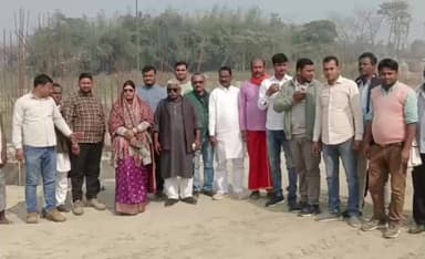 सिंघिया: विधायक ने किया शंकरपुर घाट पुल निर्माण का निरीक्षण, गुणवत्ता और समय पर निर्माण के दिए निर्देश