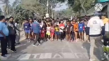 স্বরূপনগর: আফজাল খান স্মৃতি টুনামেন্টকে সাথে নিয়ে ম্যারাথন দৌড় প্রতিযোগীতা তারালি ওয়েলফেয়ার অর্গানাইজেশনের উদ্যোগে