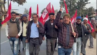 जमुआ: शहीद कॉमरेड महेंद्र सिंह के शहादत दिवस पर जमुआ में भाकपा माले का झंडा मार्च व जनसंपर्क अभियान