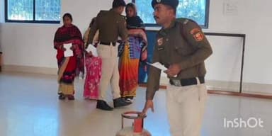 फतुहा: अग्निशमन दल ने सोनारु के विद्यालय में अग्नि सुरक्षा को लेकर किया मॉक ड्रिल