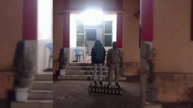 ଭଟଲି: ଖରମୁଣ୍ଡା ଗ୍ରାମରୁ ଜଣେ ଅଭିଯୁକ୍ତ କୁ ବିୟର ସହ ଗିରଫ କରି ଆଜି କୋର୍ଟଚାଲାଣ କଲା ଭଟଲି ଅବକାରୀ ବିଭାଗ