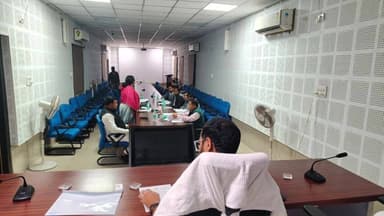 ବଲାଙ୍ଗୀର: ଜିଲ୍ଲାପାଳଙ୍କ ସମ୍ମିଳନୀ କକ୍ଷରେ ଜିଲ୍ଲାପାଳଙ୍କ ଅଧ୍ୟକ୍ଷତାରେ DCCB କ୍ୟାଡର କମିଟି ବୈଠକ