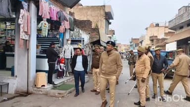 कुलपहाड़: जैतपुर में अवैध अतिक्रमण पर प्रशासन शख्त, एसडीएम व क्षेत्राधिकार कुलपहाड़ ने अतिक्रमण हटाने की प्रक्रिया शुरू की