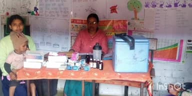 त्योंदा: ग्राम गुलाबरी में स्वास्थ्य विभाग ने 0 से 5 वर्ष के बच्चों का टीकाकरण किया