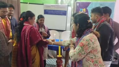 কমলপুর: মানবিক উদ্যোগে আলোর দিশা মহিলা ক্লাস্টার: শীতে অসহায় মানুষের মুখে হাসি ফুটিয়ে কম্বল বিতরণ