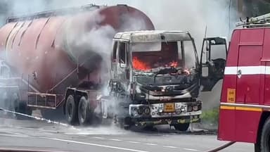 நாட்றாம்பள்ளி: கேத்தாண்டப்பட்டி பகுதியில் சமையல் செய்து கொண்டிருந்தபோது குக்கர் வெடித்து NH சாலையில் கொழுந்துவிட்டு எறிந்த மிக்ஸிங் டாராஸால் பரபரப்பு