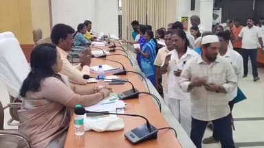 காஞ்சிபுரம்: சொரப்பனாஞ்சேரி கிராம மக்கள் நீண்ட தொலைவில் சென்று வாக்களிக்க உள்ளதால் வாக்குசாவடி ஆட்சி மற்றி தர வேண்டி மாவட்ட ஆட்சியர் இடத்தில் மனு