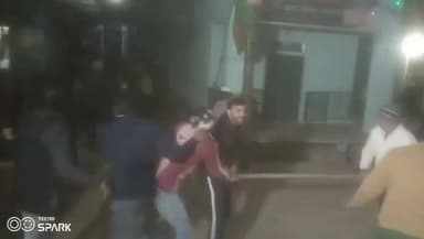 कोलारस: कटरा मोहल्ला में अंडे के पैसों को लेकर मारपीट, वीडियो वायरल; पुलिस ने एफआईआर दर्ज की