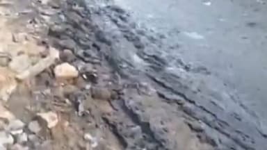 बिलारी: पाकबड़ा कस्बे में बुध बाजार मुख्य मार्ग इन दिनों क्षतिग्रस्त, स्थानीय नागरिकों का आरोप- नाला निर्माण