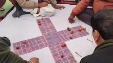 नौगांव: नौगांव मेला महोत्सव में महाभारत काल की चौसर प्रतियोगिता का आयोजन!