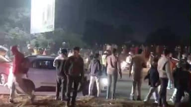 ବାଲିିଅନ୍ତା: ହଂଶପାଳ ଓଭରବ୍ରିଜ ଉପରେ ମର୍ମାନ୍ତୁଦ ସଡ଼କ ଦୁର୍ଘଟଣା,ବାଇକ ଆରୋହୀ ଙ୍କ ଉପରେ ଚଢ଼ିଗଲା ଟ୍ରଲର