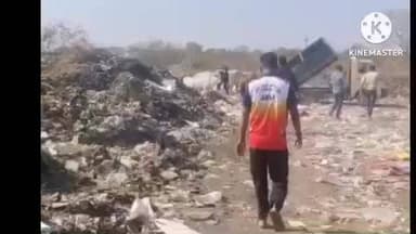 आर्वी: नगरपालिकेच्या कंपोज डेपो येथे जनावरांचे आरोग्य धोक्यात गाईच्या डोळ्यात झाले इन्फेक्शन.. पर्यावरण बचाव समितीने केली मदत