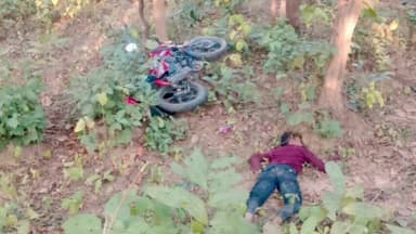 फतेहपुर: अंगूठियां बाबूपुर मार्ग पर सड़क दुर्घटना, बाइक सवार युवक की मौत, सूचना मिलते ही पुलिस पहुंची