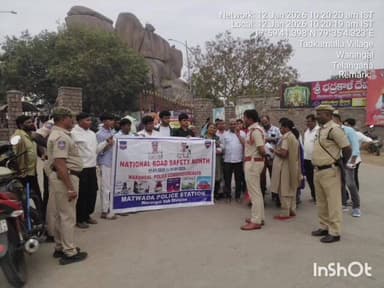 మట్టెవాడ పోలీసులు నగరంలో గస్తి నిర్వహించారు