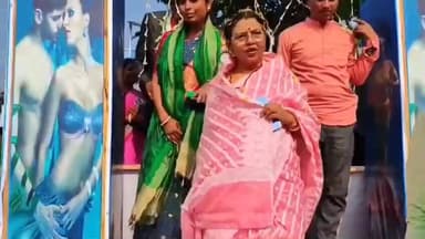 গোসাবা: মৌখালী চন্ডীবন বাজারে স্বামী বিবেকানন্দের ১৬৩ তম জন্মবার্ষিকী উপলক্ষে বিবেকানন্দ মেলা ও পার্কের উদ্বোধন করলেন সাংসদ