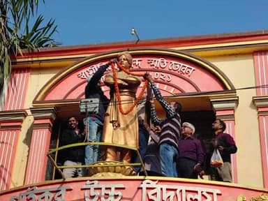 মুরারই ২: পাইকর হাই স্কুলে স্বামী বিবেকানন্দের জন্ম দিবস পালন করা হলো