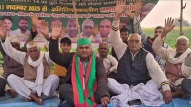 किरावली: अछनेरा में 62वें दिन भी जारी रहा किसानों का धरना