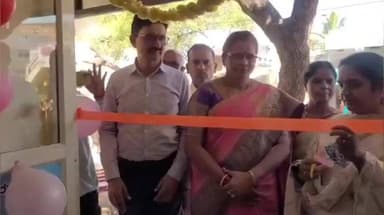 ಹರಪನಹಳ್ಳಿ: ಪಟ್ಟಣದ ಮೇಗಳಪೇಟೆಯಲ್ಲಿ ಶುದ್ದ ಕುಡಿಯುವ ನೀರಿನ ಘಟಕವನ್ನು ಉದ್ಘಾಟನೆಗೊಳಿಸಿದ,ಶಾಸಕಿ ಲತಾ ಮಲ್ಲಿಕಾರ್ಜುನ್