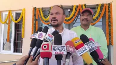 ନବରଙ୍ଗପୁର ପୋଲିସ ଷ୍ଟେସନ: କୋଡ଼ିଙ୍ଗା ରେ ନୂତନ ବସଷ୍ଟାଣ୍ଡ ର ଶୁଭଉଦଘାଟନ କାର୍ଯ୍ୟକ୍ରମ ରେ ଯୋଗଦେଈ ମତ ଦେଲେ ଡାବୁଗାଁ ବିଧାୟକ ମନୋହର ରନ୍ଧାରୀ