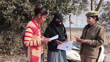 शाहजहांपुर: महिला पुलिस टीम द्वारा मिशन शक्ति 5.0 के अंतर्गत चलाया गया जागरूकता अभियान