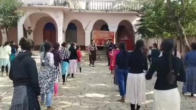 বাসন্তী: স্বামী বিবেকানন্দের ১৬৪ তম জন্ম জয়ন্তী ও জাতীয় যুব দিবস উপলক্ষে ABVP বাসন্তী নগর ইউনিটের পক্ষ থেকে সোনাখালী ভারত সেবা।