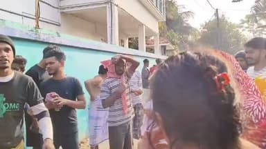 বাসন্তী: শিশু চুরির অভিযোগে এক মহিলাকে গাছে বেঁধে মারধর বাসন্তী থেকে বিজেপির প্রতিক্রিয়া।