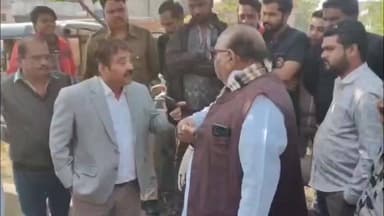 रतलाम नगर: पूर्व भाजपा जिलाध्यक्ष पुरोहित ने निगम आयुक्त को दिखाया तीखा तेवर, रतलामी फिजा बिगाड़ने की धमकी दी, वीडियो वायरल