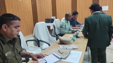 କରଞ୍ଜିଆ: ରାଇରଙ୍ଗପୁର ସ୍ଥିତ ଉପଜିଲ୍ଲାପାଳଙ୍କ କାର୍ଯ୍ୟାଳୟ ସମ୍ମିଳନୀ କକ୍ଷରେ ଉପଖଣ୍ଡସ୍ତରୀୟ ଯୁଗ୍ମ ଜନ ଶୁଣାଣି ଶିବିର; ୯୦ଟି ଅଭିଯୋଗ ହେଲା ଶୁଣାଣି