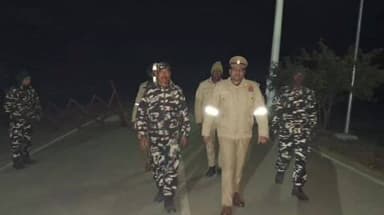 जमुनहा: इंडो-नेपाल सीमा के शंकर नगर कोटिया में सुरक्षा को लेकर पुलिस और SSB अलर्ट, संयुक्त चेकिंग और पेट्रोलिंग जारी