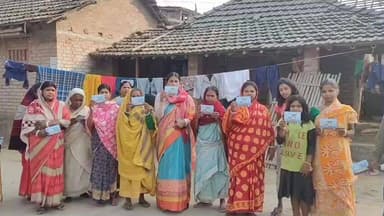 ফরাক্কা: আজ ফারাক্কা বিধানসভার অন্তর্গত মালঞ্চা অঞ্চলকে প্রত্যেকটা বুথে বুথে গিয়ে উন্নয়নের পাঁচালী মানুষের সামনে তুলে ধরেন