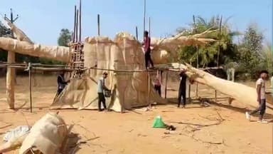 चाकुलिया: रूपुषकुंडी गांव में दिखेगा अक्षय वट वृक्ष का स्वरूप, भव्य पंडाल के साथ सरस्वती पूजा की तैयारी