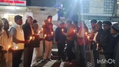 मल्हारगढ़: नारायणगढ़ में कांग्रेसजनों ने इंदौर में हुई मौतों पर कैंडल जलाकर दी श्रद्धांजलि, कांग्रेस ने 23 मौतों पर जताई चिंता