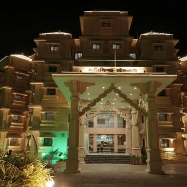 સોમનાથ સ્વાભિમાન પર્વ અંતર્ગત રોશનીથી ઝળહળ્યું સર્કિટ હાઉસ