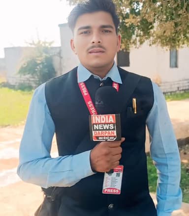 संकल्पना ने मुट्ठी बंदी