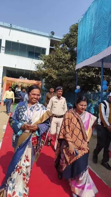 কুচুট প্রিয় গোপাল চৌধুরী ইনস্টিটিউশনে বিবেক জয়ন্তী পালনের