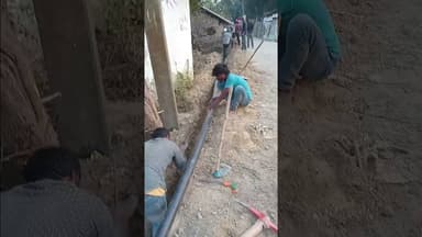 नल-जल का कार्य चालु।