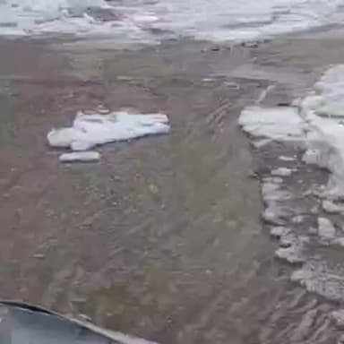 हंगरंग: किन्नौर के कई जगहों पर ठंड के कारण सड़कें जाम, BRO और प्रशासन सड़कें ठीक कर रहा है