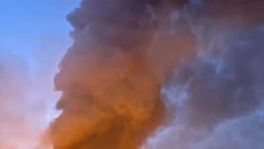 અંકલેશ્વર: અંકલેશ્વર નજીક NH 48 પાસે નોબેલ માર્કેટના સ્ક્રેપના 2 ગોડાઉનમાં આગ લાગી હતી