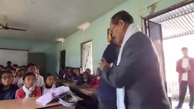 সোণাৰি: সাপেখাতীত উদীয়মান কণ্ঠশিল্পী জয়ন্ত বৰা আৰু প্ৰণামী বৈশ্যৰ “মায়ঙৰ বেজ” নামৰ গীতৰ শুভমুক্তি