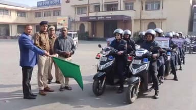 बड़गांव: राष्ट्रीय सड़क सुरक्षा माह के तहत दुपहिया वाहन रैली का आयोजन, चेतक स्थित सूचना केंद्र में प्रदर्शनी का हुआ उद्घाटन