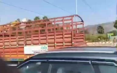 హిమాయత్ నగర్: బాటసింగారం వద్ద లారీ బోల్తా.. HYD–విజయవాడ హైవేపై భారీ ట్రాఫిక్ జామ్